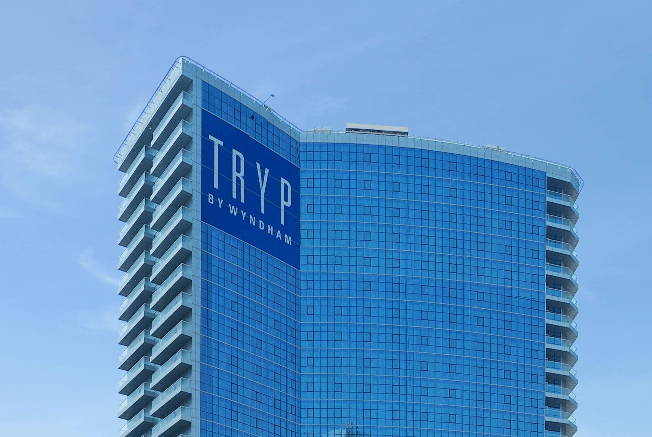 Tryp By Wyndham Dubai Hotel Exterior foto